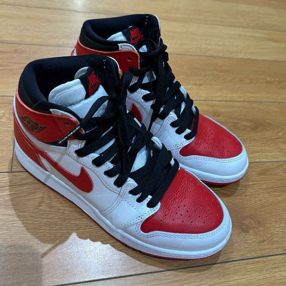 Nike Air Jordan 1 Retro High OG GS Sneakers​